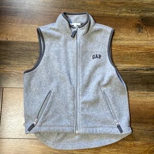 Boys gray gap vest